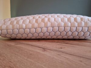 Recenzia – Anatomický vankúš Hevi™ Pillow -02