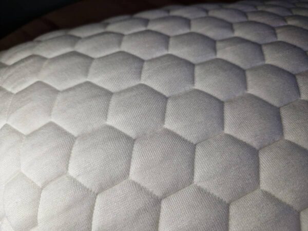 Recenzia – Anatomický vankúš Hevi™ Pillow -05